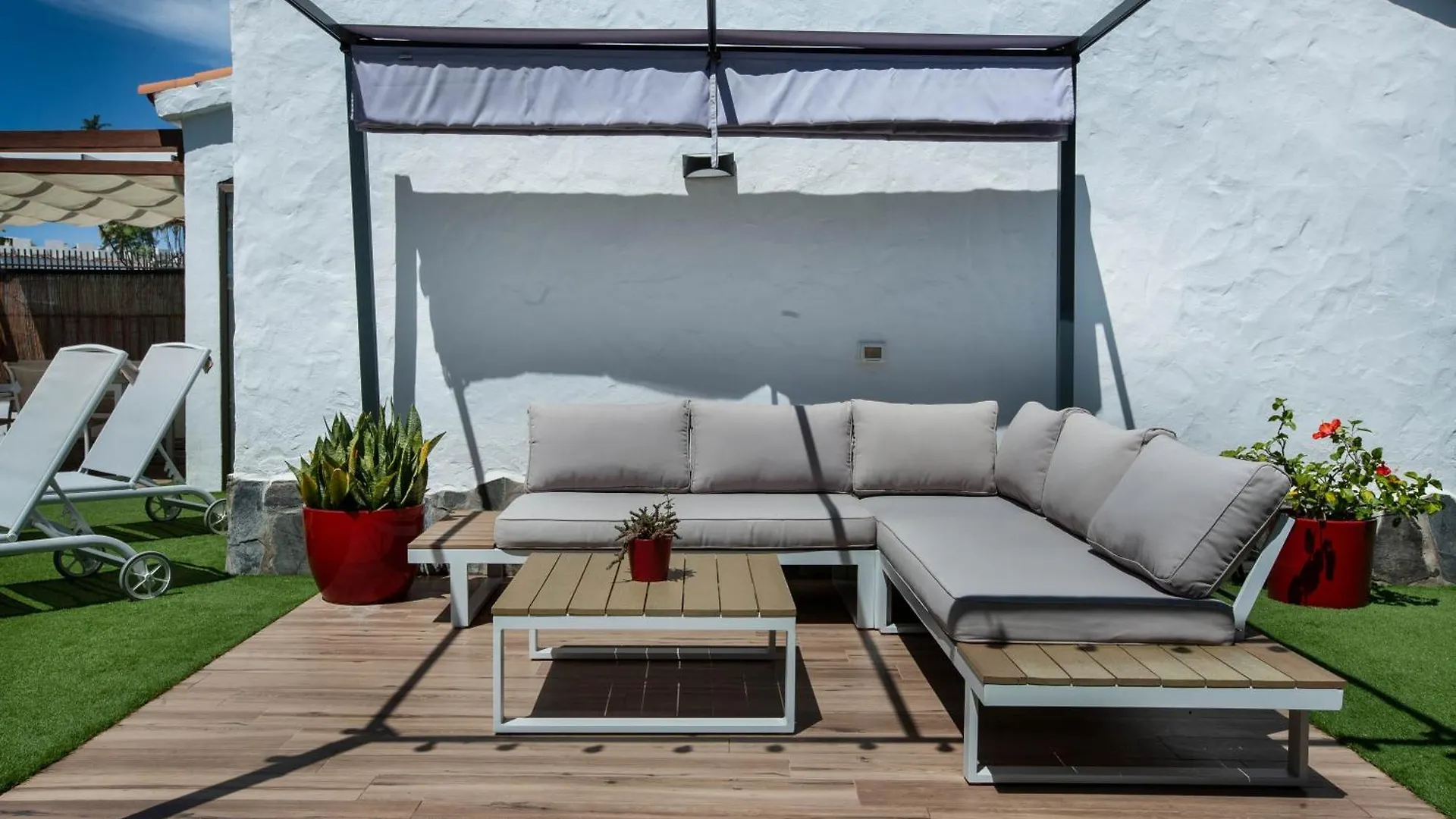 Happy Scape Bungalow With Relaxing Garden San Bartolome de Tirajana  Spain